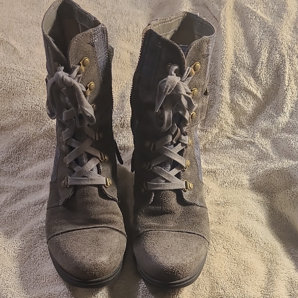 Sorel Gray Lace-Up Suede Boots